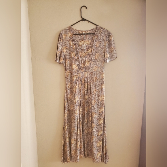 NWOT Free People Olivia Midi Purple Paisley Fit-Flare Short sleeve Dress size 12 - Picture 3 of 4